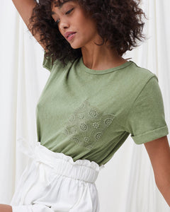Grace and Mila Félicien tee khaki