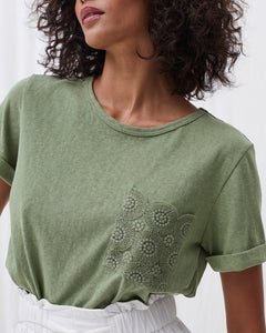 Grace and Mila Félicien tee khaki